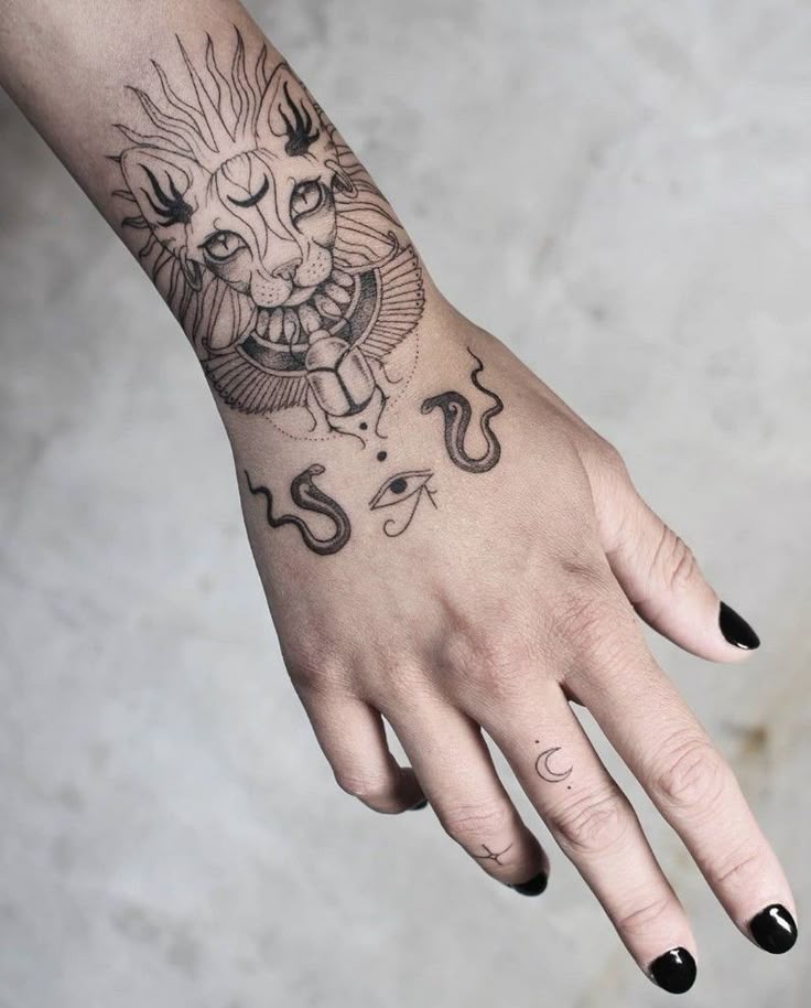 30 Eye of Horus Tattoo Ideas 2025: Design Meaning, Feminine &#038; Men Styles