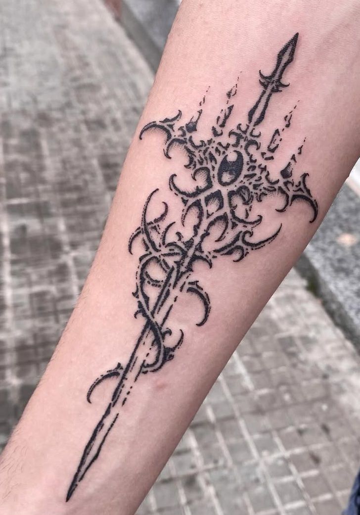 30 Dagger Tattoo Ideas 2025: Neotraditional, Fine Line, Gothic, Butterfly, Panther, Fantasy Designs