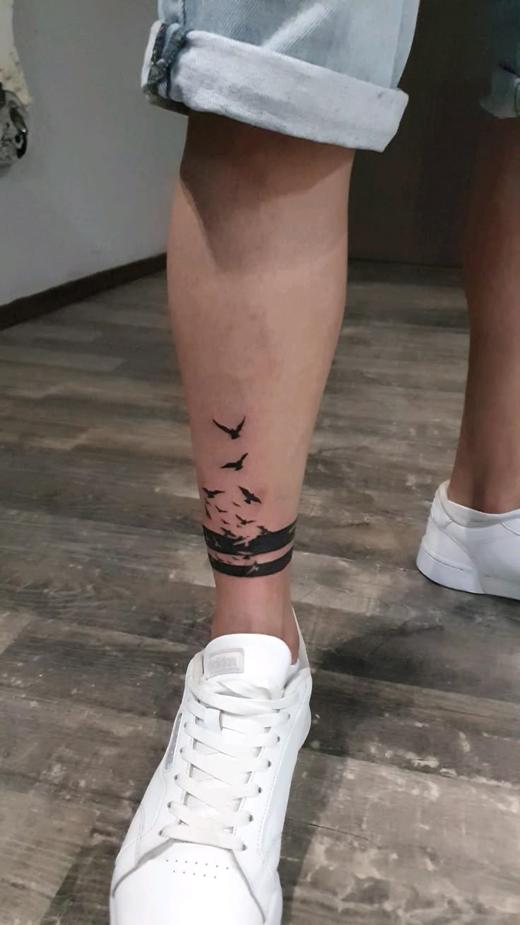 29 Leg Tattoo Ideas 2025 for Men and Women – Thigh, Calf, and Lower Leg Designs from Cybersigilism