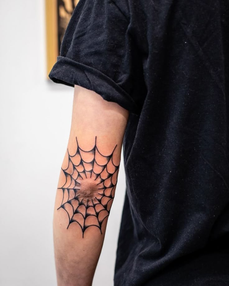27 Spider Web Tattoo Ideas 2025 for Men and Women – Shoulder, Full Sleeve, Stencil Designs