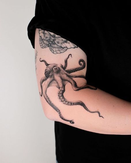 27 Octopus Tattoo Ideas 2025 for Men &#038; Women – Realistic, Sleeve, Leg, Shoulder &#038; Tiny Octopus Designs