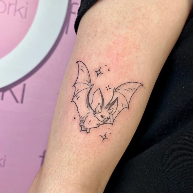 Bat Tattoo 25 Ideas in 2025 – A Collection of Stencil, Gothic, Old School, and Simple Arm and Chest Tattoos