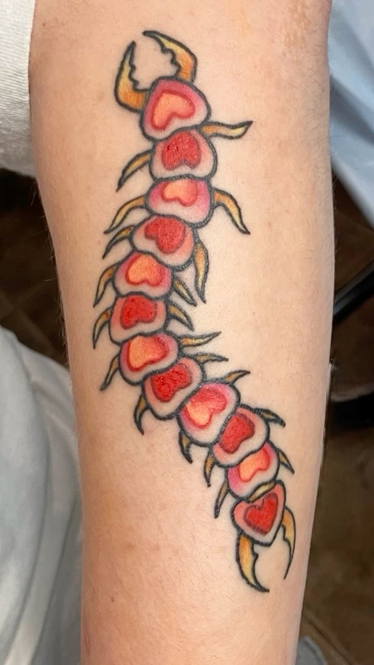 31 Centipede Tattoo Ideas 2025: Blackwork, Traditional, Tokyo Ghoul, Spider Lily, Skull, Giant Back