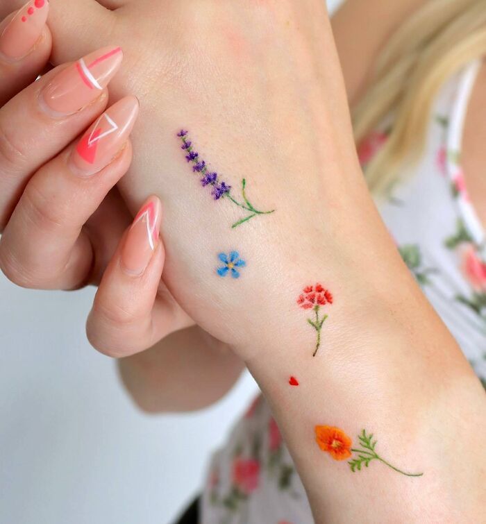 Wrist Tattoo Ideas 2025: 29 Designs for Women and Men, Fine Line, Tiny American Traditional Tattoos