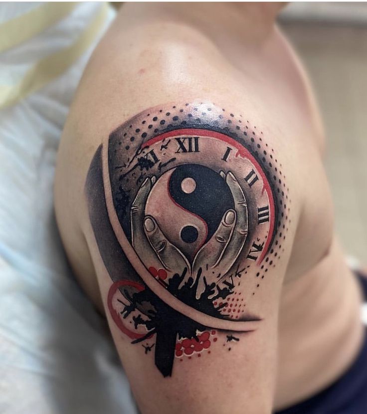 26 Shoulder Tattoo Ideas 2025 Women and Men &#8211; Ornamental, Fine Line, Eagle, Stencil, and More