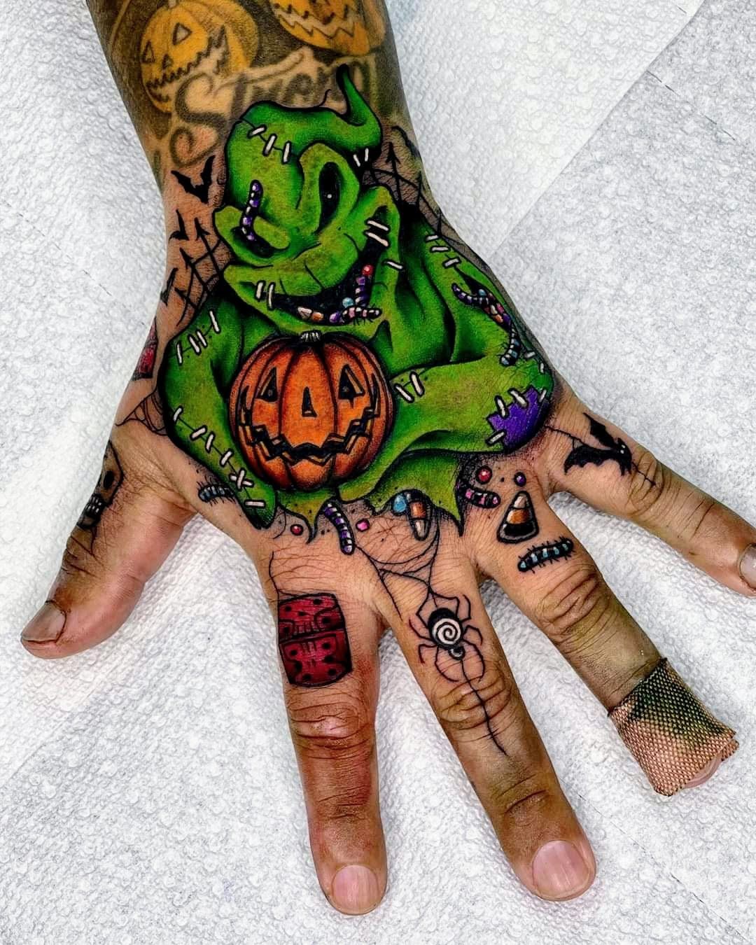 28 Pumpkin Tattoo Ideas 2025 – Cute, Scary, Flash &#038; Traditional Designs