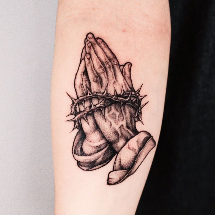 Praying Hands Tattoo Ideas 2025: Rosary, Realism, Shoulder, Chest, Neck, Back and More