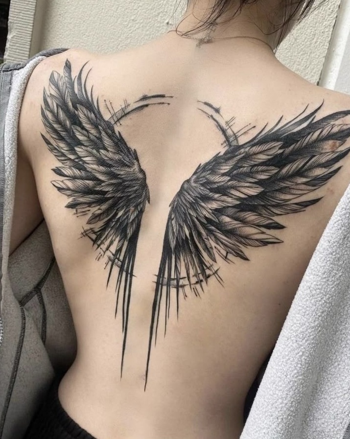 Wings Tattoo 28 Ideas: Stunning Angel, Phoenix, Icarus, Back, Arm &#038; Chest Designs 2025