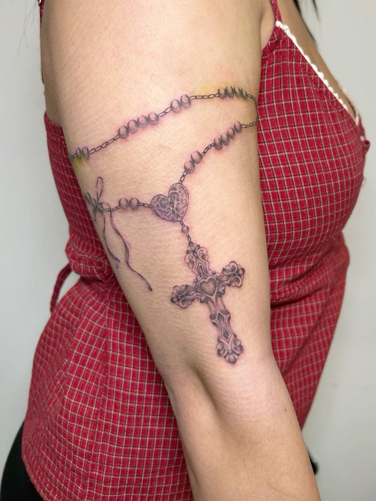 26 Rosary Tattoo Ideas 2025 for Wrist, Hand, Foot, Arm, and Ankle – Women Sleeve &#038; Men Sleeve Styles