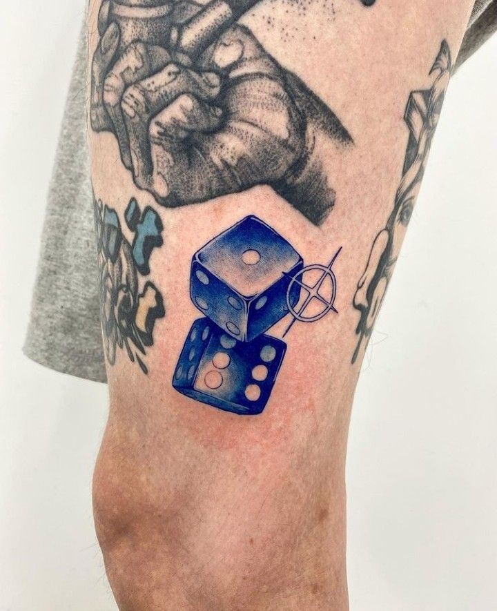 25 Dice Tattoo Ideas 2025 with Cool Flash Designs, Stencil Outlines &#038; Men’s Placement