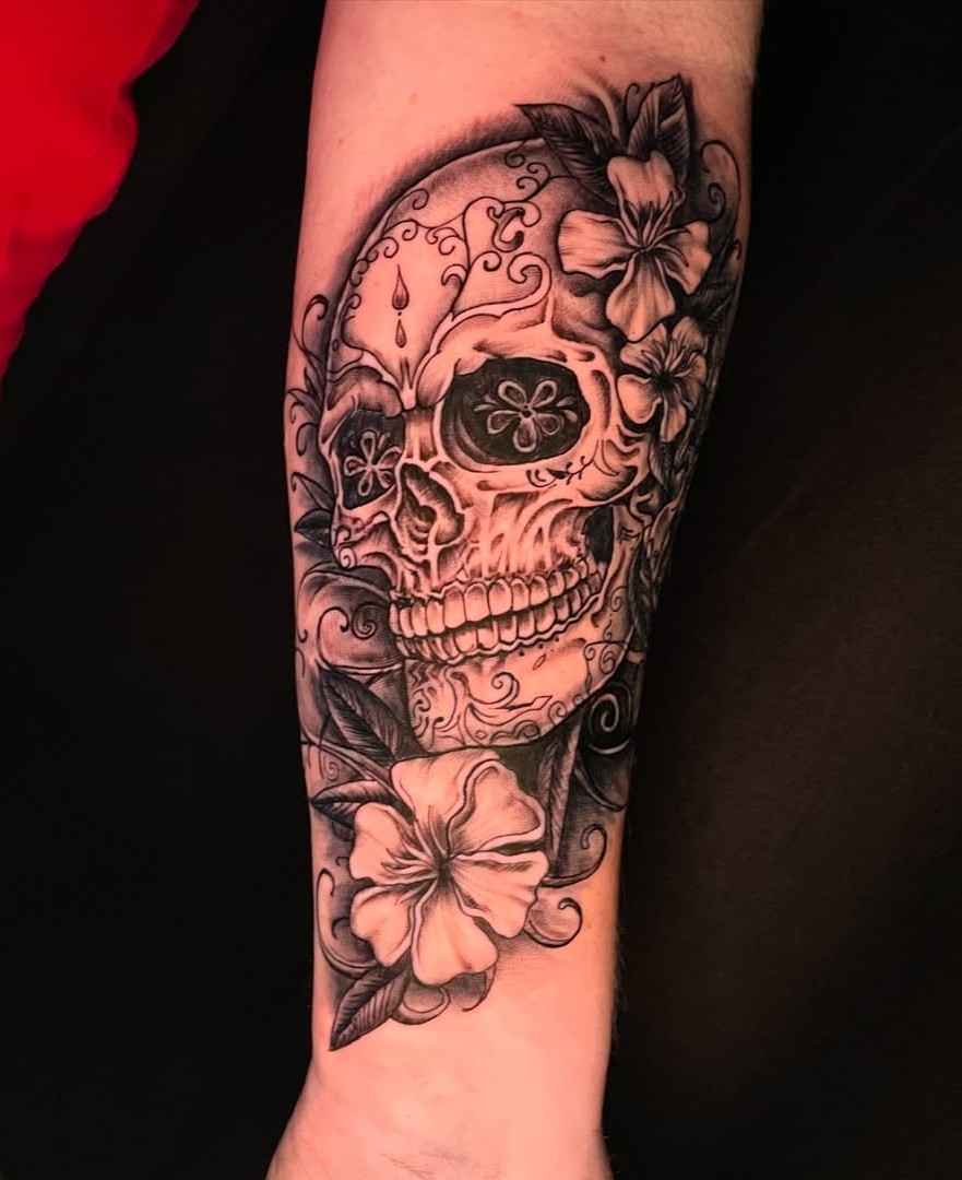 27 Sugar Skull Tattoo Designs for Women and Men 2025 – Color, Black &#038; White, Tiny