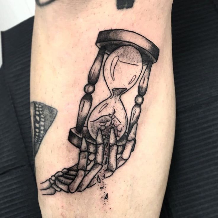 28 Skeleton Hand Tattoo Ideas 2025 Designs for Guy and Girl, Floral, Butterfly, Red ink and Full Body