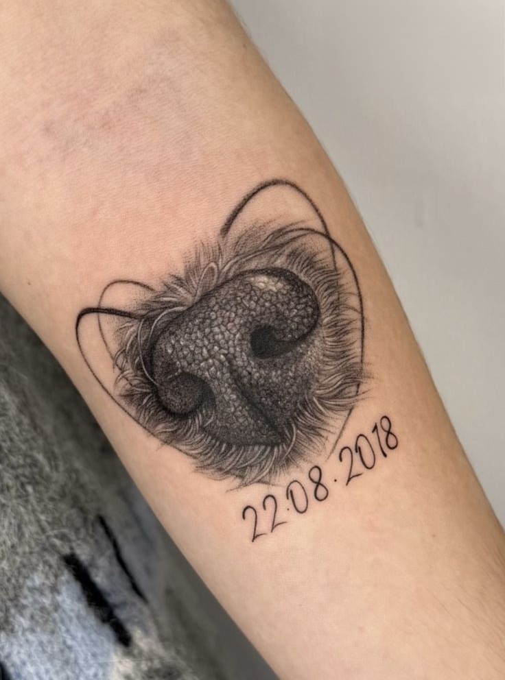 30 Dog Tattoo 2025 Ideas: Minimalist, Memorial, Portrait, Paw Print, Small Meaningful, and Designs