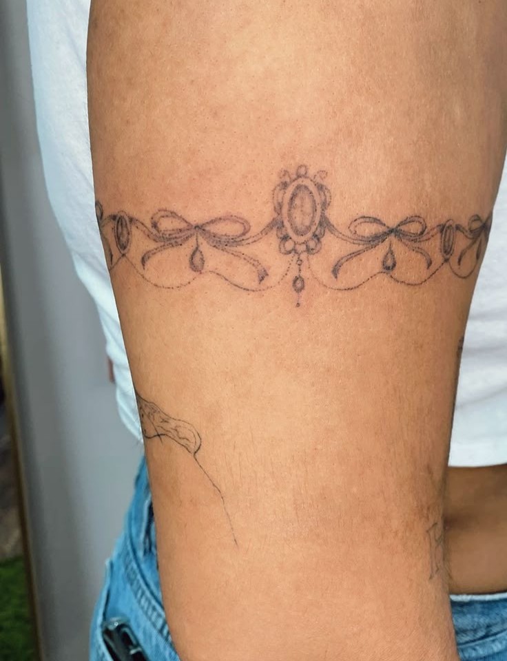 25 Band Tattoo Ideas 2025: Bold Designs for Men and Women, Traditional and Modern Stencil Styles