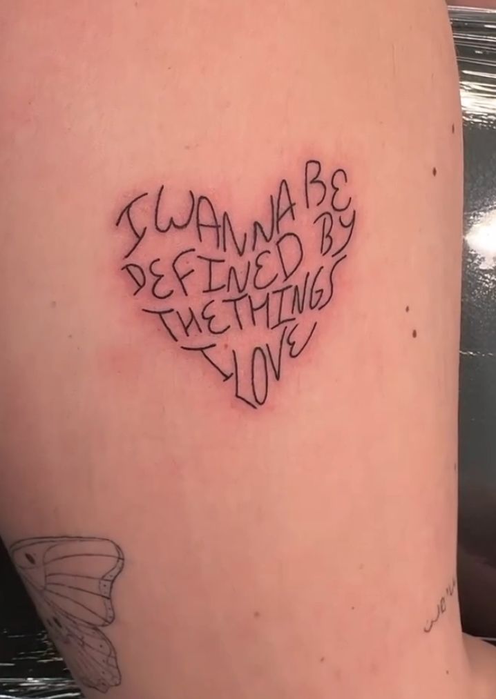 26 Taylor Swift Tattoo Ideas 2025: Lyrics, Fine Line, Matching &#038; More for Swifties
