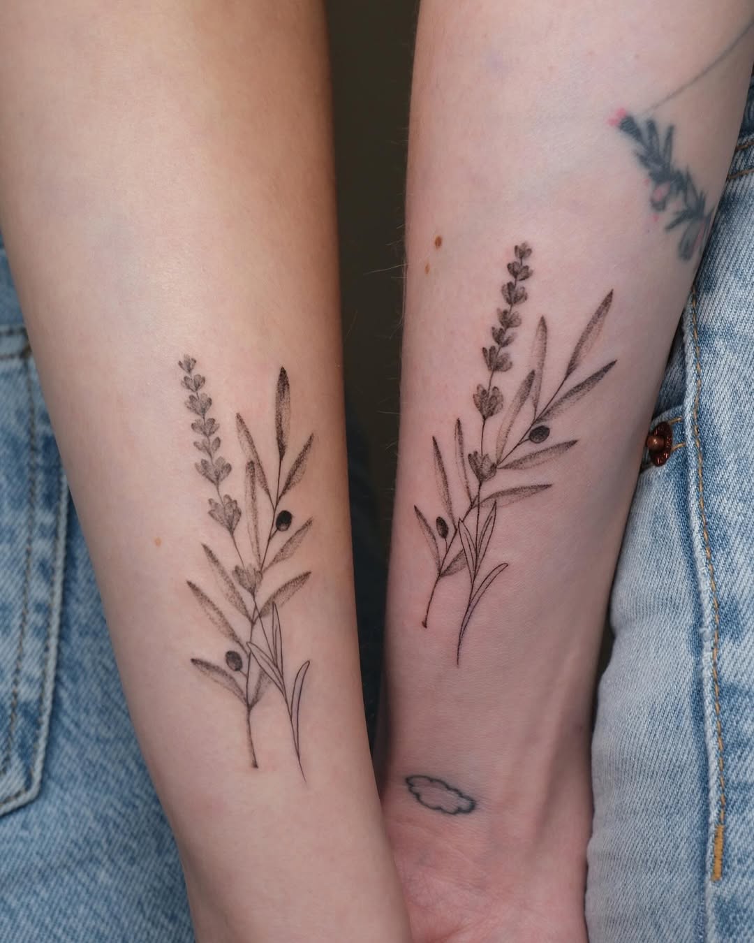 27 Lavender Tattoo Ideas 2025: Fine Line, Bee, Rosemary, Black and Grey, Minimalist, Men and Women