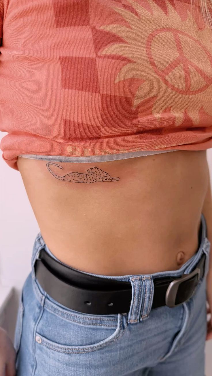 29 Rib Tattoo Ideas 2025 for Women and Guys – Unique Designs