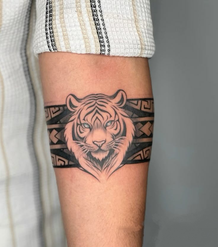 25 Band Tattoo Ideas 2025: Bold Designs for Men and Women, Traditional and Modern Stencil Styles