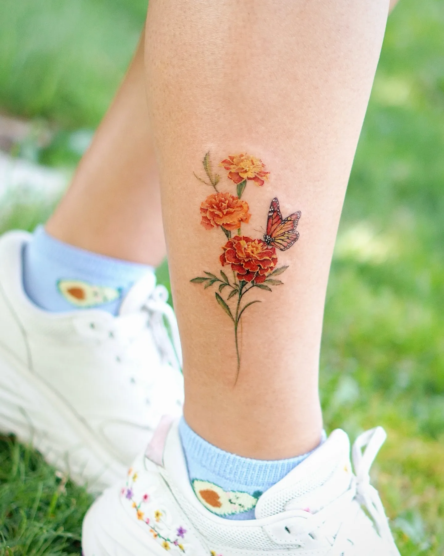 28 October Birth Flower Tattoo 2025: Marigold &#038; Cosmos-Inspired Designs That Bloom with Meaning