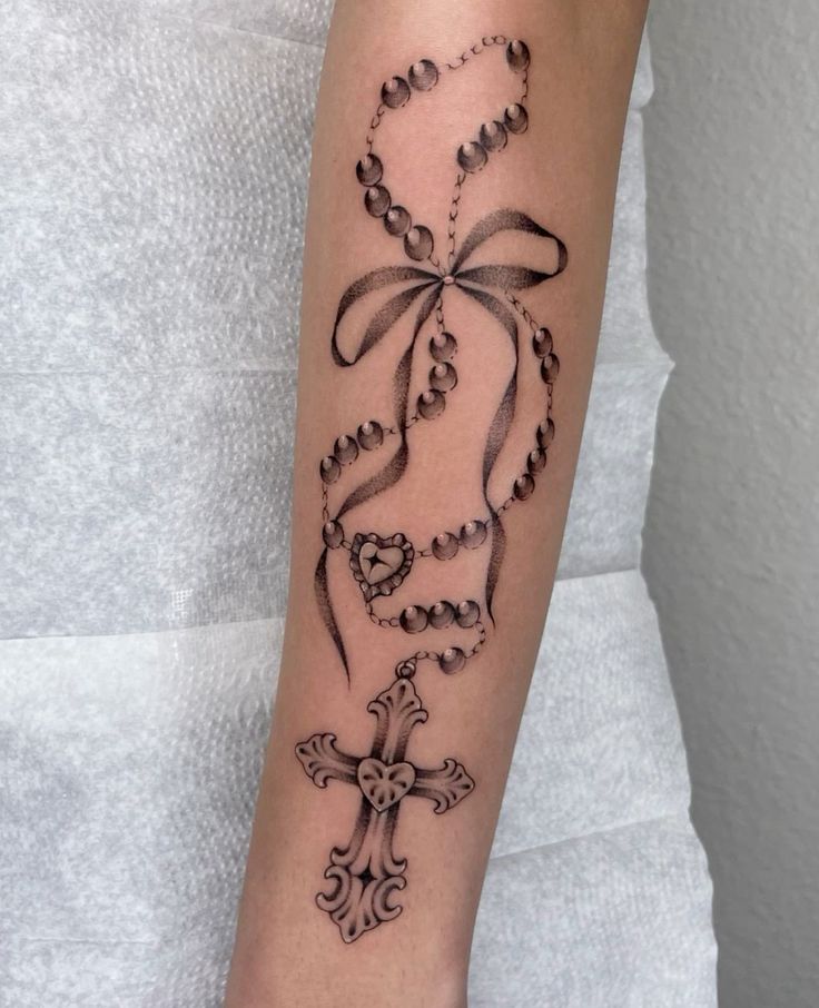 26 Rosary Tattoo Ideas 2025 for Wrist, Hand, Foot, Arm, and Ankle – Women Sleeve &#038; Men Sleeve Styles