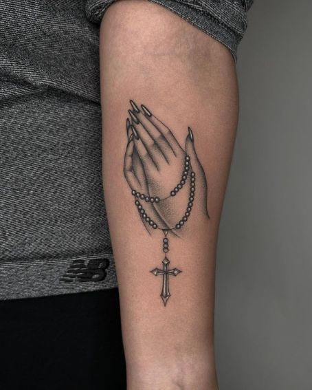 Praying Hands Tattoo Ideas 2025: Rosary, Realism, Shoulder, Chest, Neck, Back and More