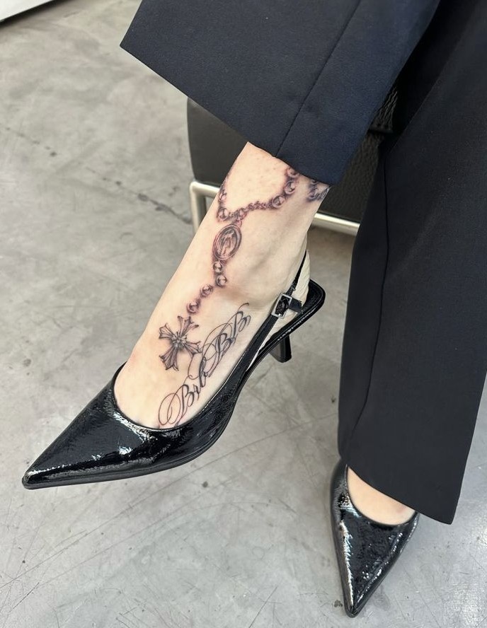 26 Rosary Tattoo Ideas 2025 for Wrist, Hand, Foot, Arm, and Ankle – Women Sleeve &#038; Men Sleeve Styles