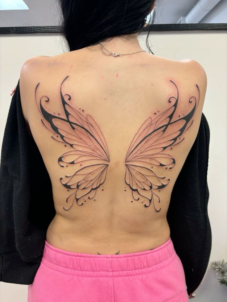 Wings Tattoo 28 Ideas: Stunning Angel, Phoenix, Icarus, Back, Arm &#038; Chest Designs 2025