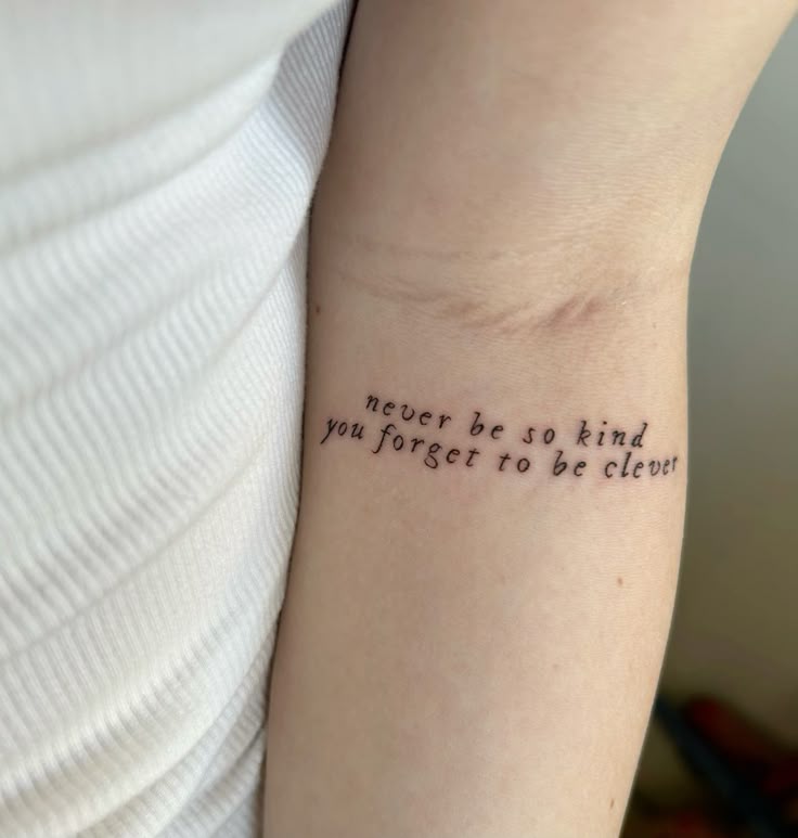26 Taylor Swift Tattoo Ideas 2025: Lyrics, Fine Line, Matching &#038; More for Swifties