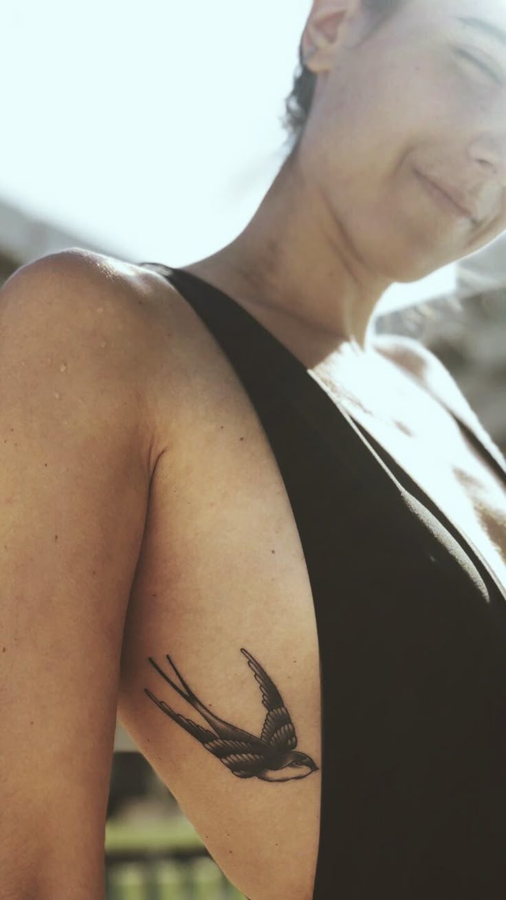 29 Rib Tattoo Ideas 2025 for Women and Guys – Unique Designs