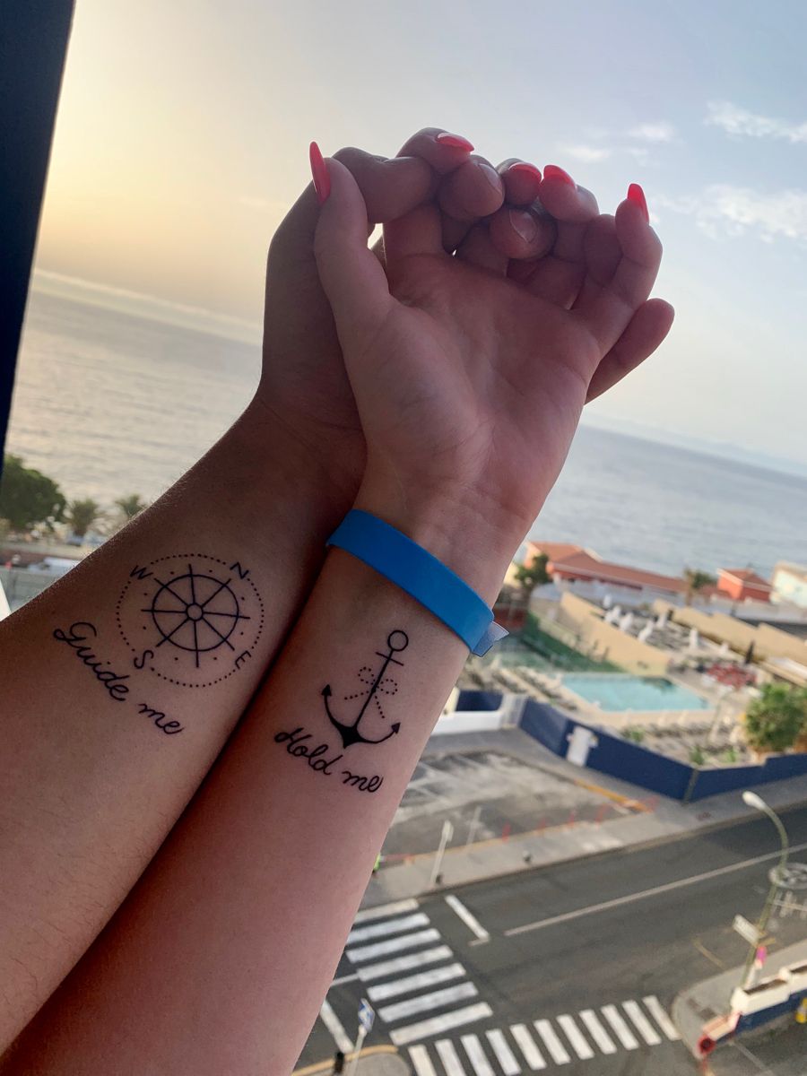 25 Sister Tattoo Designs for 2, 3 or 4 Sisters 2025 Unique Meaningful Fine Line &#038; Minimalist Designs