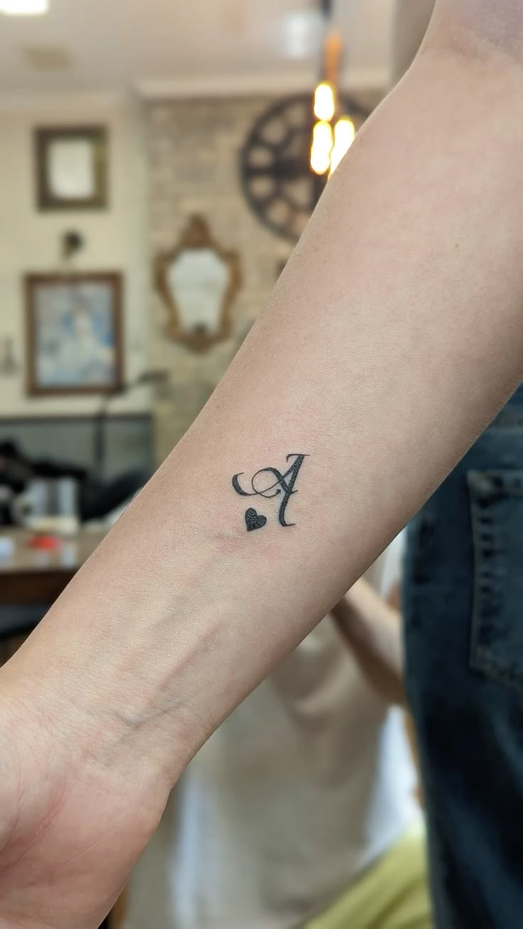 26 Lettering Tattoo Ideas 2025 for Men: Bold Fonts, Chicano, Japanese, Vertical, Fine Line &#038; More