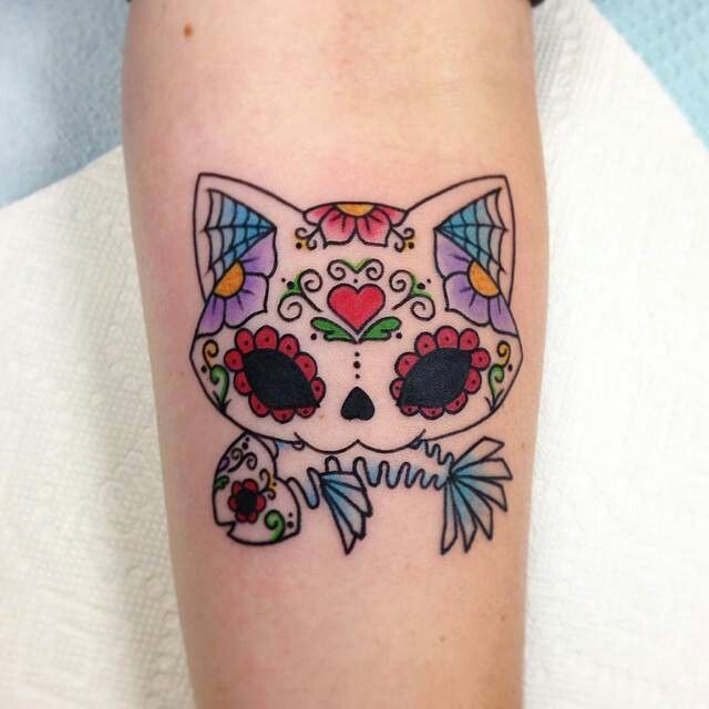 27 Sugar Skull Tattoo Designs for Women and Men 2025 – Color, Black &#038; White, Tiny