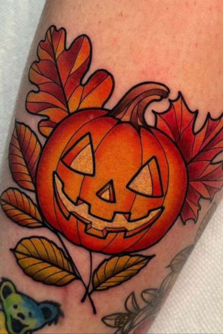 28 Pumpkin Tattoo Ideas 2025 – Cute, Scary, Flash &#038; Traditional Designs
