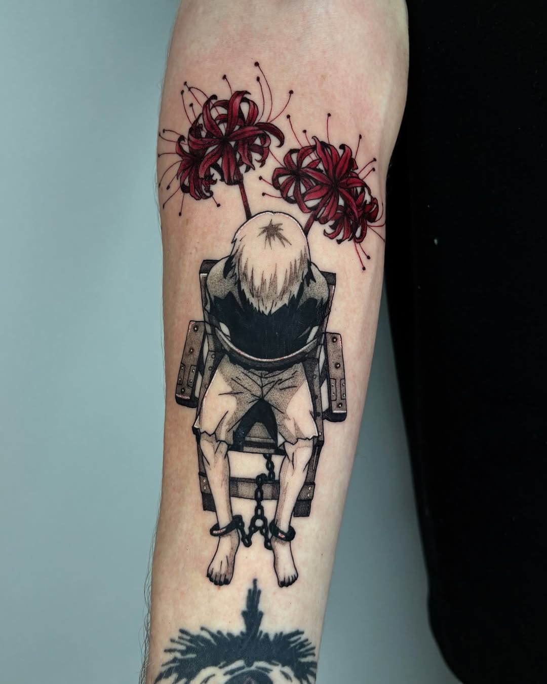 29 Tokyo Ghoul Tattoo Ideas 2025 – Kaneki Designs, Juuzou Ink, Centipede Tattoos, &#038; Spider Lily Florals