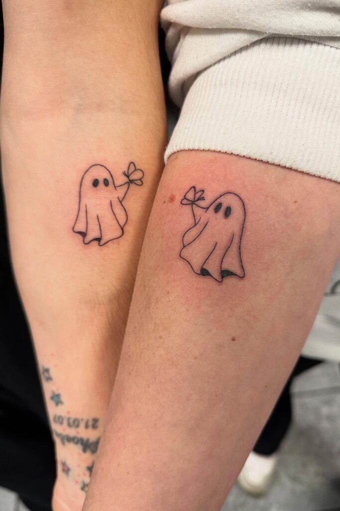 25 Sister Tattoo Designs for 2, 3 or 4 Sisters 2025 Unique Meaningful Fine Line &#038; Minimalist Designs