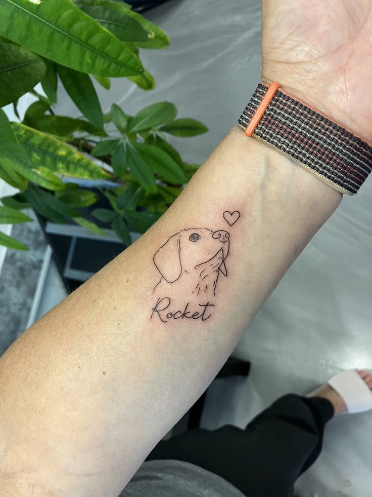 30 Dog Tattoo 2025 Ideas: Minimalist, Memorial, Portrait, Paw Print, Small Meaningful, and Designs