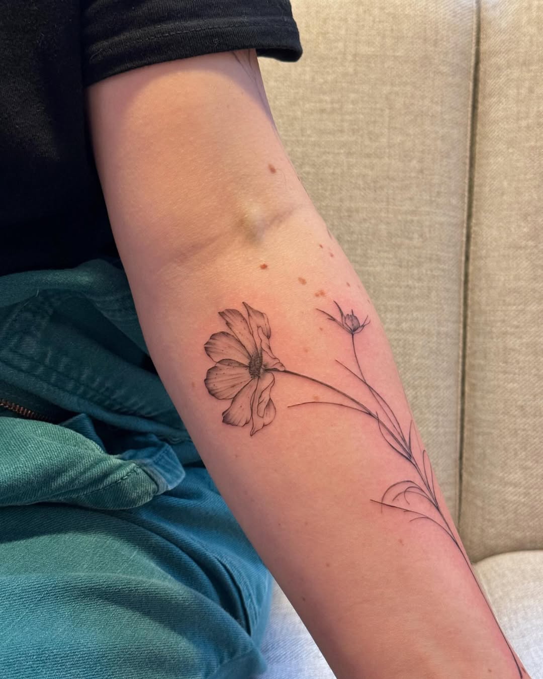 28 October Birth Flower Tattoo 2025: Marigold &#038; Cosmos-Inspired Designs That Bloom with Meaning