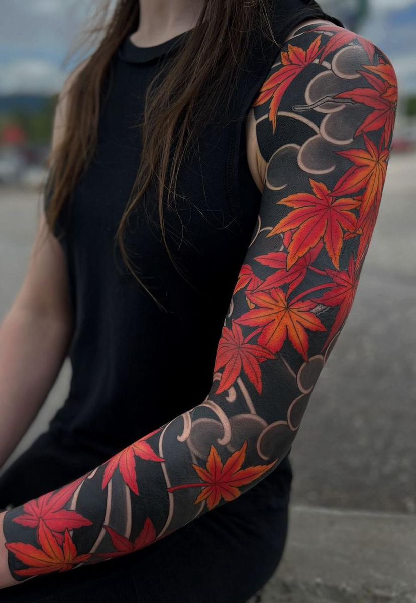 27 Leaf Tattoos 2025 Designs for Guys &#038; Girls – Fine line, Sleeve, Under breast &#038; Autumn ink Concepts