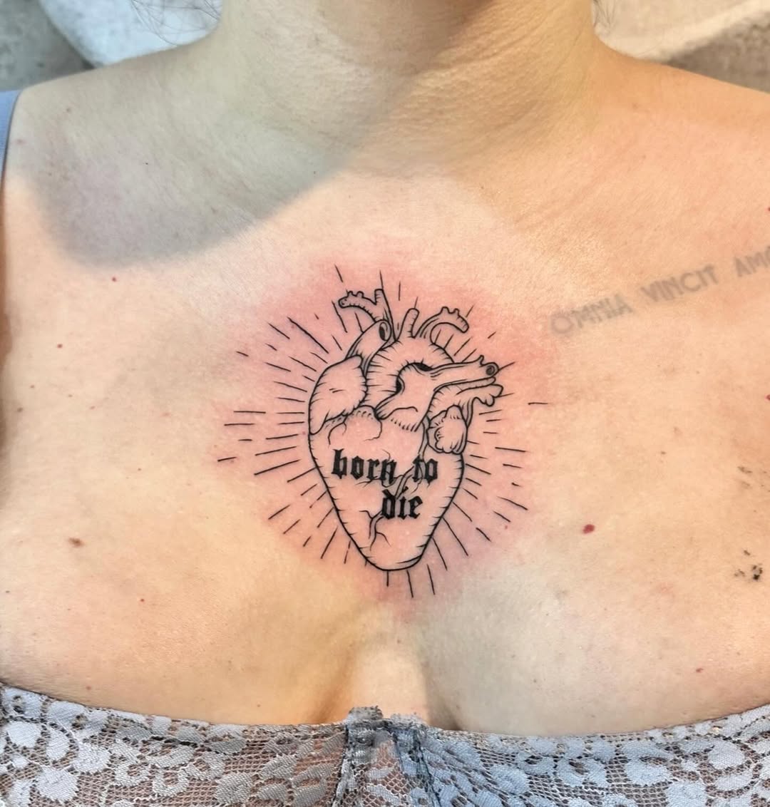 30 Born to Die Tattoo Ideas 2025: Aesthetic Lettering, Stomach and Collarbone Placement