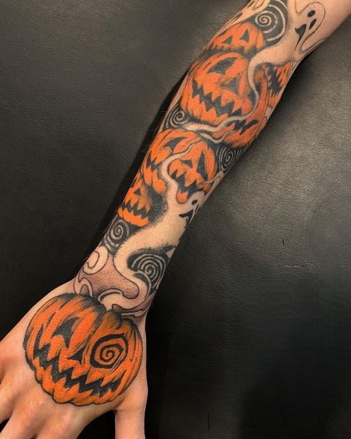 28 Pumpkin Tattoo Ideas 2025 – Cute, Scary, Flash &#038; Traditional Designs