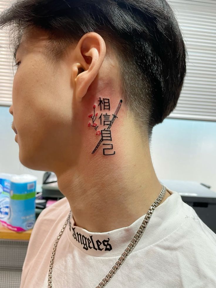 30 Behind Ear Tattoo 2025 Ideas for Men and Women – Unique, Meaningful, Minimalist, Sparkle &#038; More
