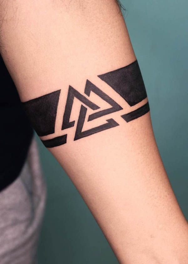 25 Band Tattoo Ideas 2025: Bold Designs for Men and Women, Traditional and Modern Stencil Styles