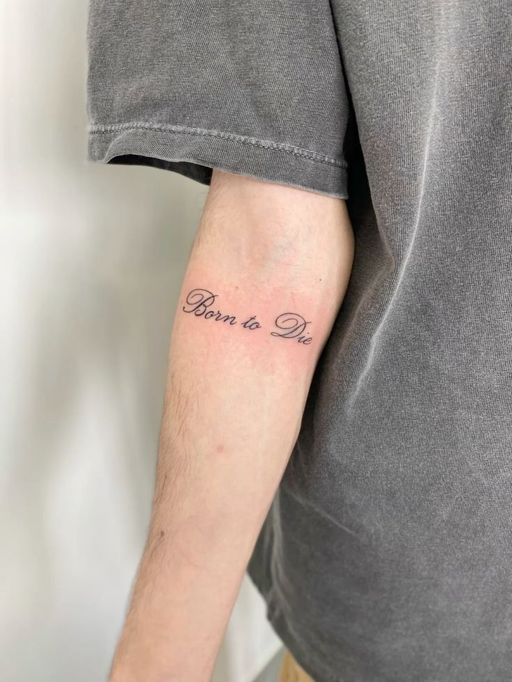 30 Born to Die Tattoo Ideas 2025: Aesthetic Lettering, Stomach and Collarbone Placement