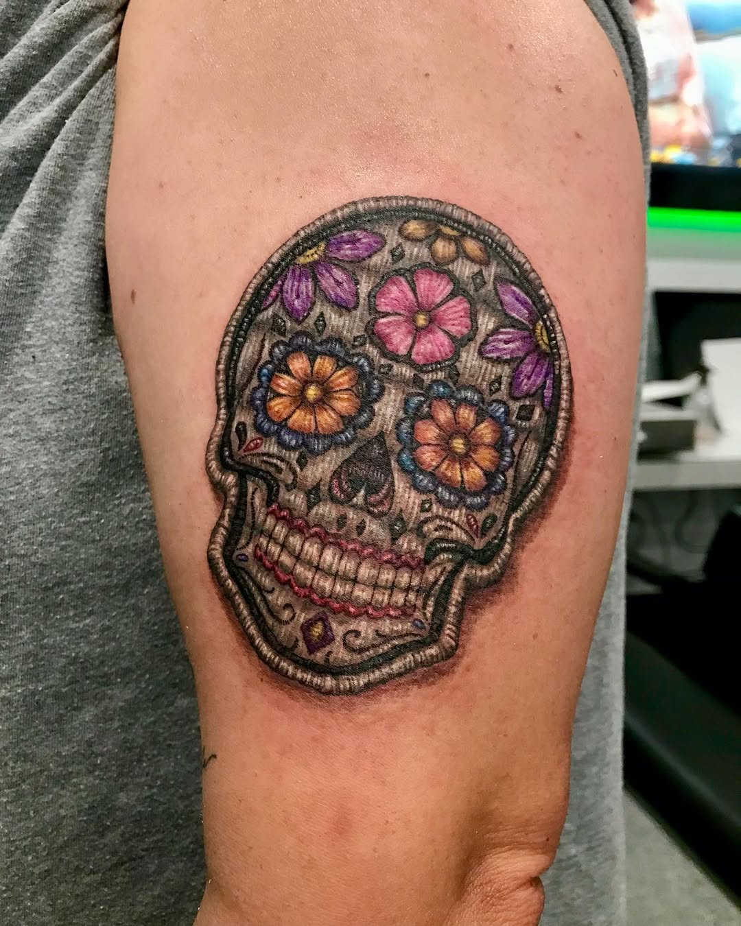 27 Sugar Skull Tattoo Designs for Women and Men 2025 – Color, Black &#038; White, Tiny