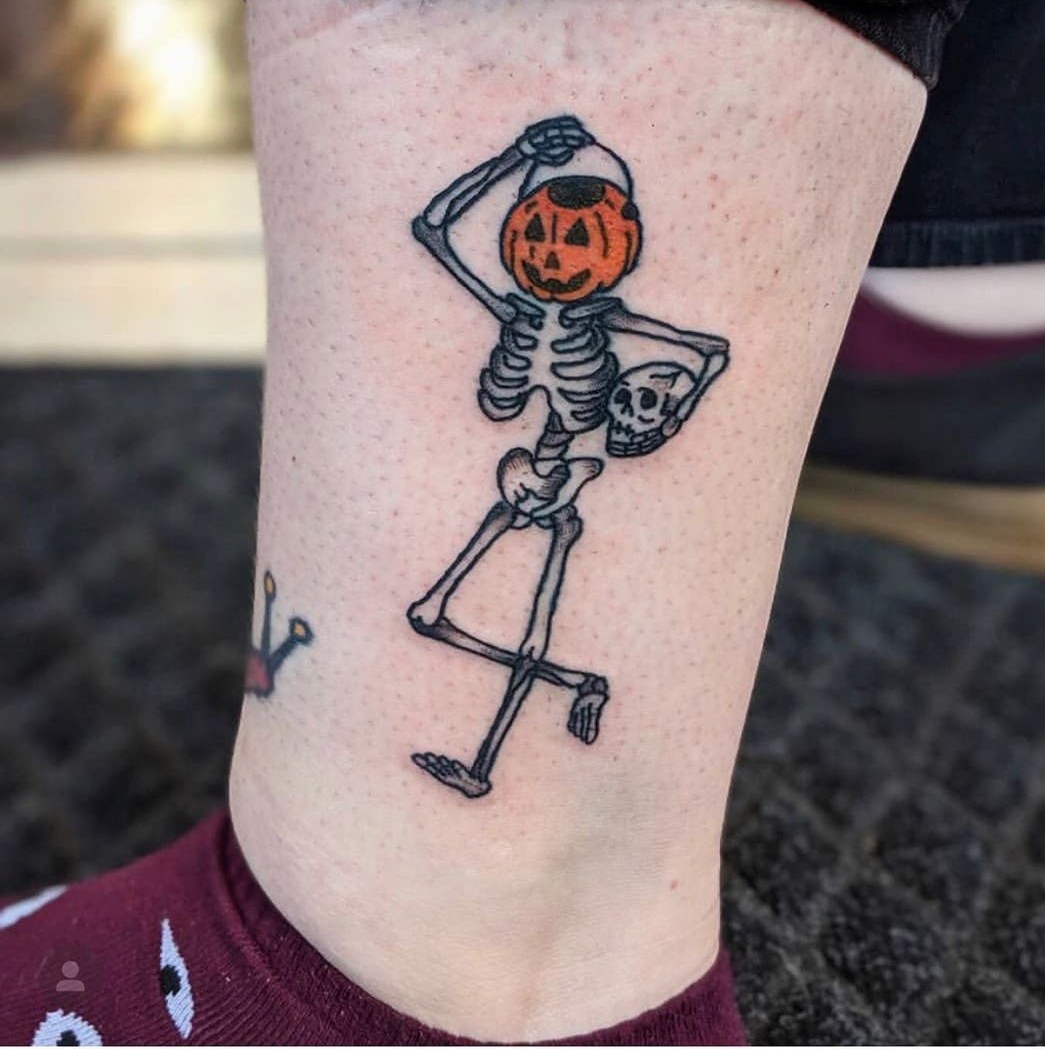 28 Pumpkin Tattoo Ideas 2025 – Cute, Scary, Flash &#038; Traditional Designs