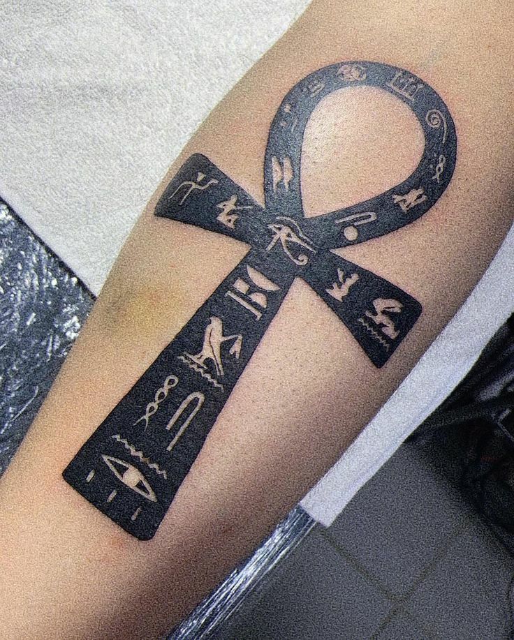 27 Ankh Tattoo Ideas 2025 with Eye of Horus, Spine, Chest, Minimalist Symbolic Ink