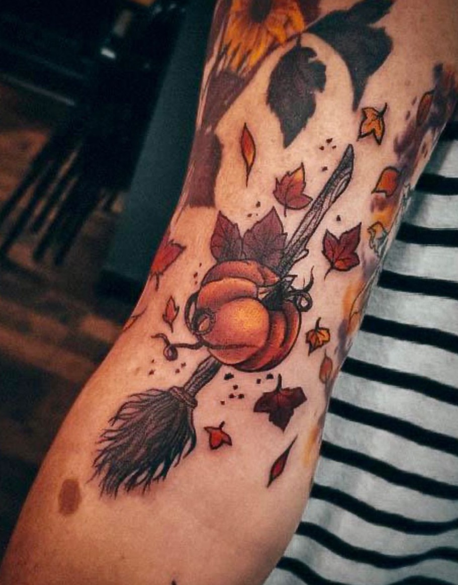 Fall Tattoo 26 Ideas 2025 for Women and Men – Sleeve Art, Fine Line and Halloween Ink