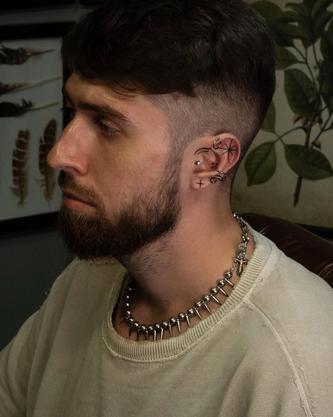28 Ear Tattoo Ideas for Women and Men with Piercings – Inner, Behind, Side, Fine Line, Flowers, Mandala, Moon, Rose, Cross, Stars, Spider Web