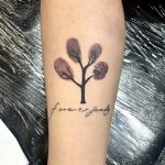 28 Family Tree Tattoo Designs Full Of Meaning And Inspiration 28-family-tree-tattoo-designs-full-of-meaning-and-inspiration