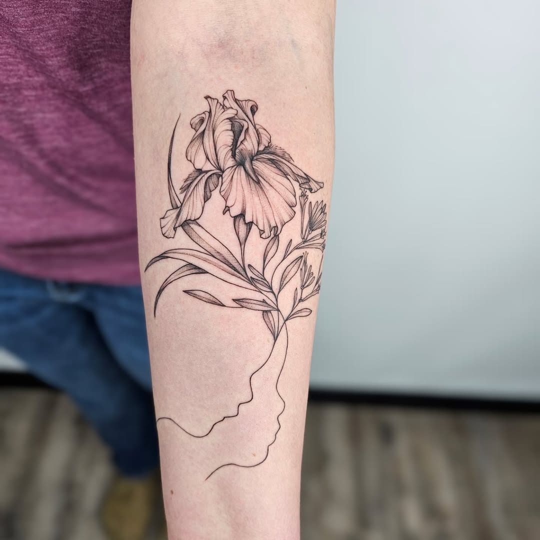 29 Honeysuckle Tattoo Ideas with Fine Line, Neo Traditional, Coral, and American Traditional Designs